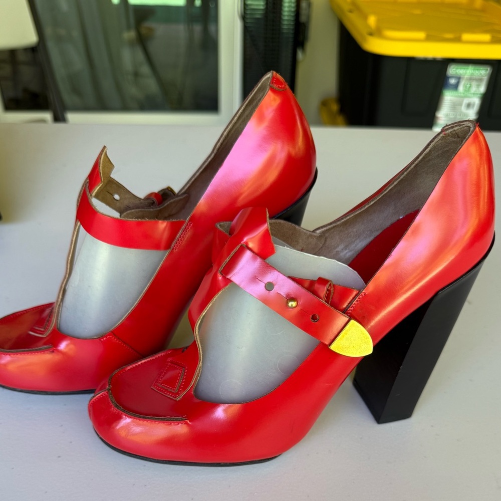 Chloe - Red Mary Jane Heels - size 40 - Vintage peice